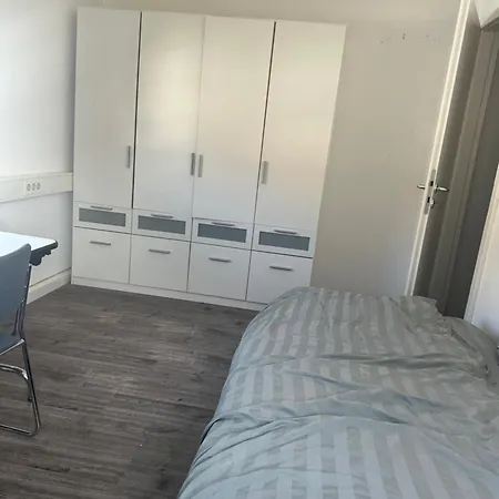 Wohngemeinschaft Mit Privatzimmern