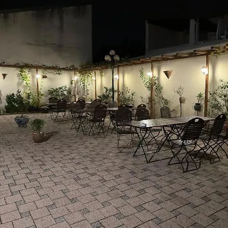 Wohngemeinschaft Mit Privatzimmern Homestay